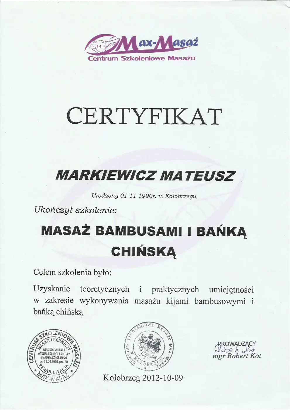 Dyplom lub certyfikat 4